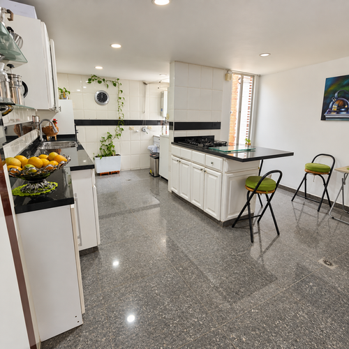 Apartamento de 3 alcobas en venta en Cedritos, Bogotá, 135 m² · foto 9 de 15