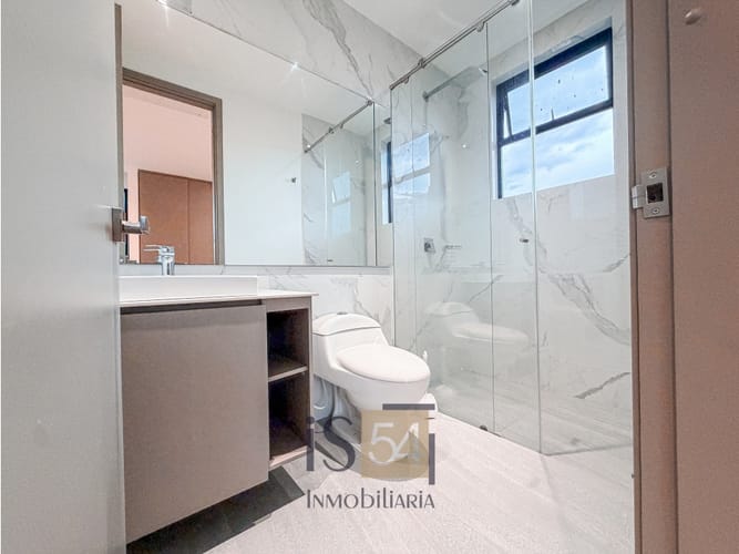 Apartamento de 3 alcobas en venta en Pinares, Pereira, 146 m² · foto 10 de 24
