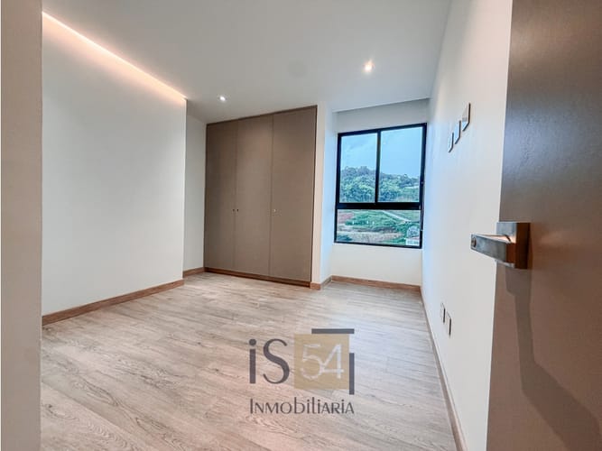 Apartamento de 3 alcobas en venta en Pinares, Pereira, 146 m² · foto 11 de 24