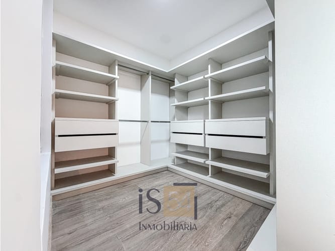 Apartamento de 3 alcobas en venta en Pinares, Pereira, 146 m² · foto 16 de 24