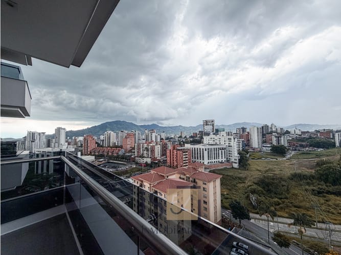 Apartamento de 3 alcobas en venta en Pinares, Pereira, 146 m² · foto 17 de 24