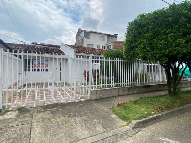 Casa de 4 alcobas en venta en Ciudad Capri, Cali, 121 m² · foto 1 de 15