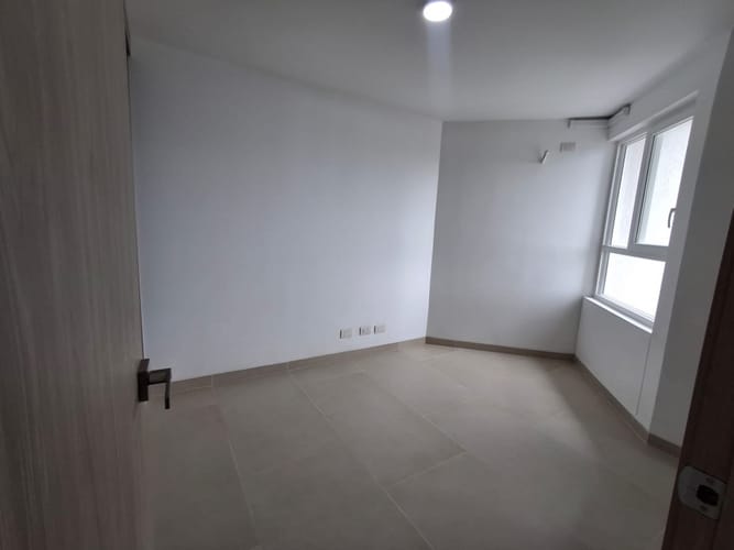 Apartamento de 3 alcobas en arriendo en Pance, Cali, 103 m² · foto 13 de 24