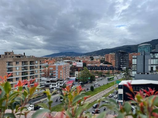 Apartamento de 3 alcobas en venta en Rincon Del Chico, Bogotá, 133 m² · foto 3 de 24