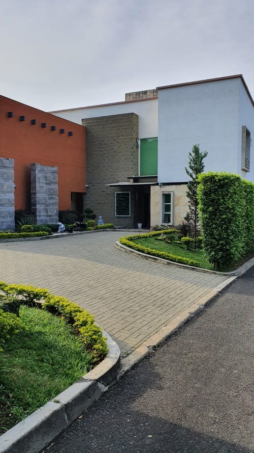 Casa de 6 alcobas en venta en Ciudad Jardin, Cali, 754 m² · foto 23 de 24