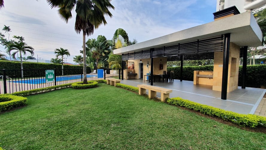 Casa de 6 alcobas en venta en Ciudad Jardin, Cali, 754 m² · foto 8 de 24