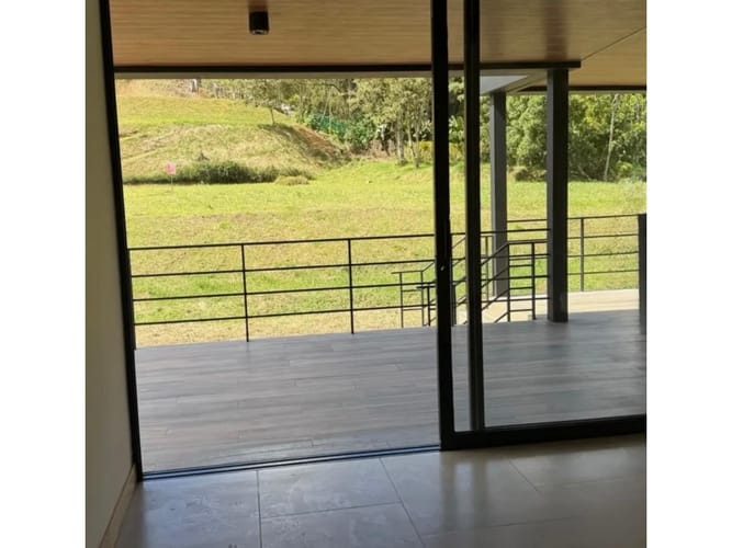 Casa de 3 alcobas en arriendo en San Antonio De Pereira, Rionegro, 290 m² · foto 3 de 15