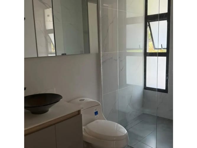 Casa de 3 alcobas en arriendo en San Antonio De Pereira, Rionegro, 290 m² · foto 9 de 15