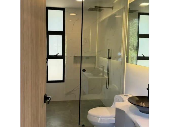 Casa de 3 alcobas en arriendo en San Antonio De Pereira, Rionegro, 290 m² · foto 10 de 15