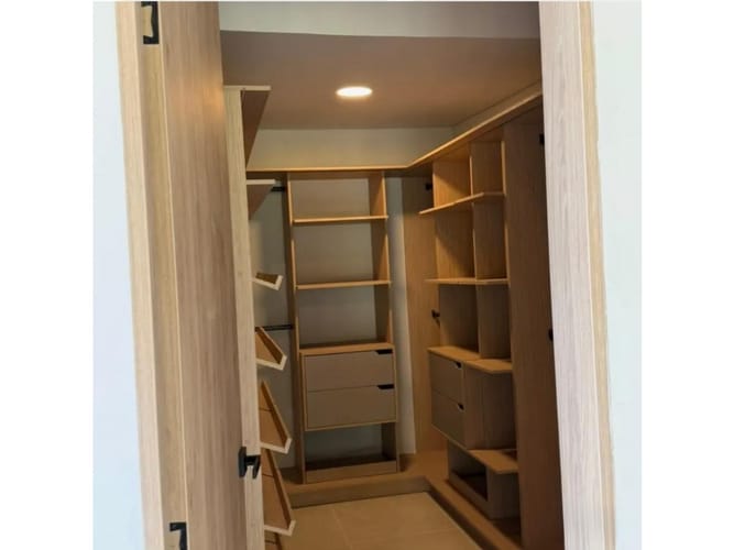 Casa de 3 alcobas en arriendo en San Antonio De Pereira, Rionegro, 290 m² · foto 12 de 15