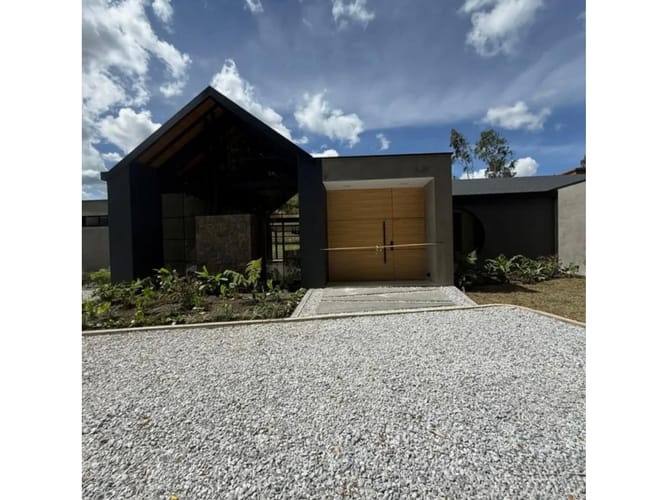 Casa de 3 alcobas en arriendo en San Antonio De Pereira, Rionegro, 290 m² · foto 15 de 15