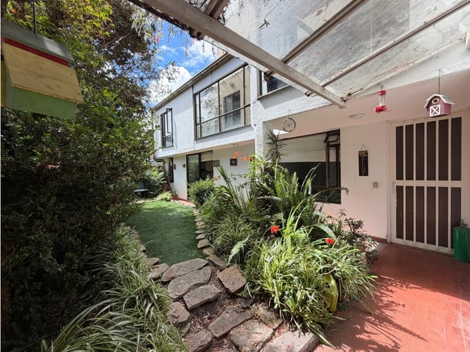 Casa de 5 alcobas en venta en Pasadena, Bogotá, 320 m² · foto 3 de 19