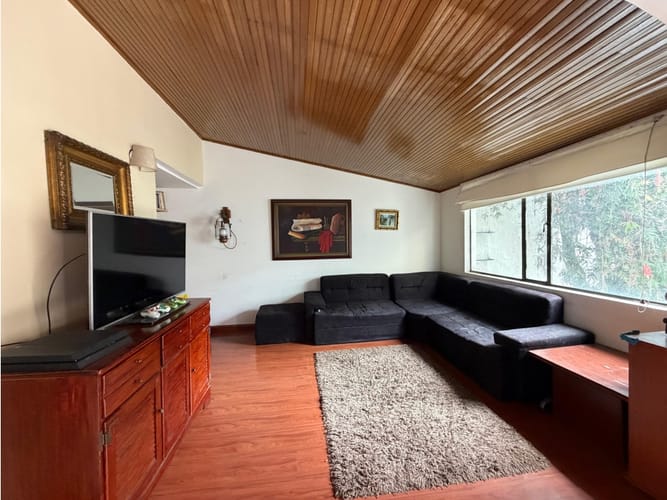 Casa de 5 alcobas en venta en Pasadena, Bogotá, 320 m² · foto 6 de 19