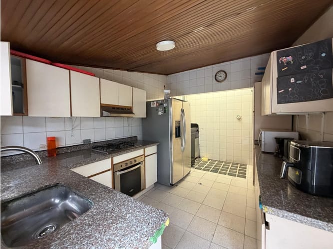 Casa de 5 alcobas en venta en Pasadena, Bogotá, 320 m² · foto 9 de 19