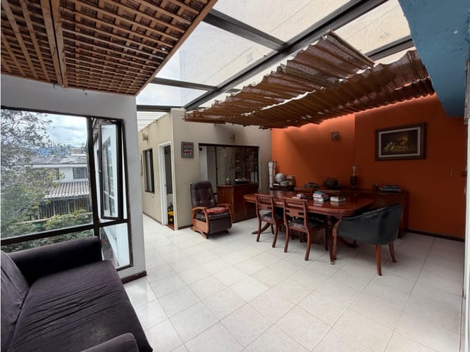 Casa de 5 alcobas en venta en Pasadena, Bogotá, 320 m² · foto 13 de 19