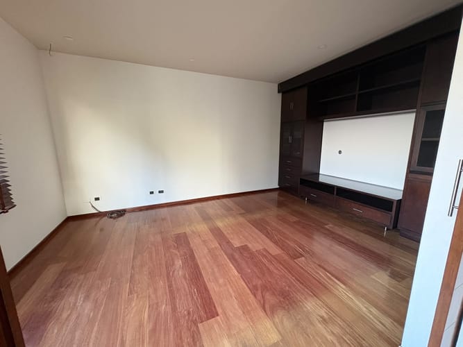 Apartamento de 3 alcobas en arriendo en El Virrey, Bogotá, 280 m² · foto 7 de 24