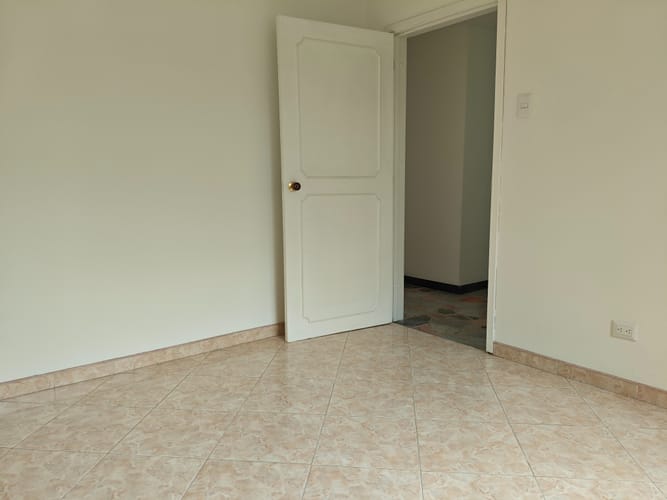 Casa de 5 alcobas en venta en Galan, Bogotá, 374 m² · foto 23 de 24