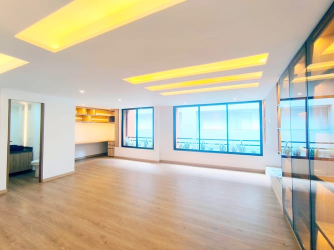 Apartamento de 3 alcobas en venta en Chico Norte, Bogotá, 190 m² · foto 2 de 19