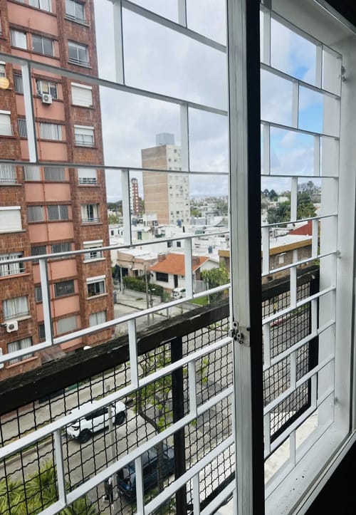 Exclusivo Apartamento de 1 Dormitorio en Alquiler, Ubicación Privilegiada en Santiago Gadea y Luis Alberto de Herrera. · Foto 3