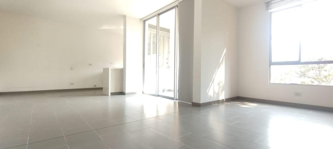 Apartamento de 1 alcoba en venta en Loma De Las Brujas, Envigado, 74 m² · foto 13 de 24