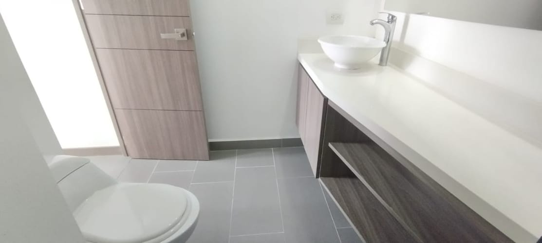 Apartamento de 1 alcoba en venta en Loma De Las Brujas, Envigado, 74 m² · foto 16 de 24