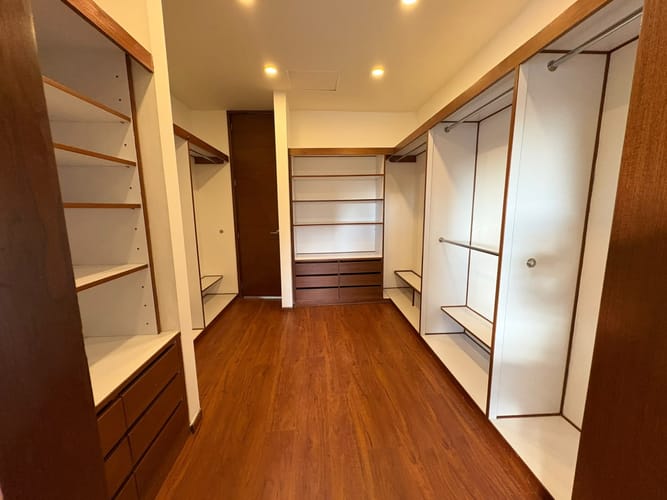 Apartamento de 3 alcobas en arriendo en El Virrey, Bogotá, 280 m² · foto 14 de 24