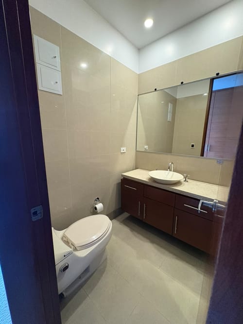 Apartamento de 3 alcobas en arriendo en El Virrey, Bogotá, 280 m² · foto 22 de 24