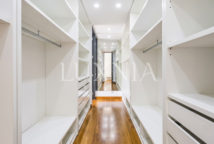 Apartamento de 3 alcobas en arriendo en Los Rosales, Bogotá, 232 m² · foto 18 de 24