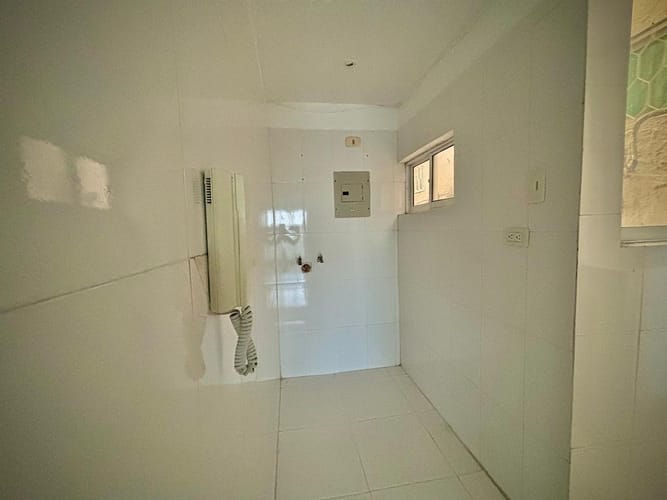 Apartamento de 2 alcobas en venta en Berlin, Cartagena, 57 m² · foto 4 de 13
