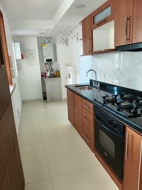Apartamento de 3 alcobas en arriendo en Colina Campestre, Bogotá, 86 m² · foto 2 de 19