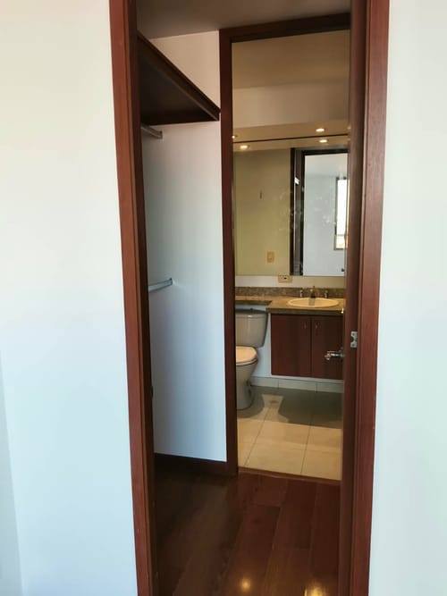 Apartamento de 3 alcobas en arriendo en Colina Campestre, Bogotá, 86 m² · foto 9 de 19