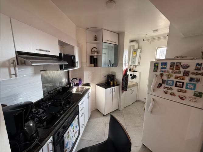 Apartamento de 3 alcobas en venta en El Recuerdo, Bogotá, 92 m² · foto 3 de 15