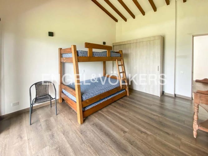 Casa de 3 alcobas en arriendo en Garrido, Rionegro, 320 m² · foto 20 de 22