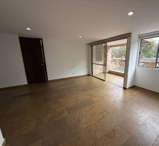 Apartamento de 2 alcobas en arriendo en Loma Del Escobero, Envigado, 84 m² · foto 12 de 24