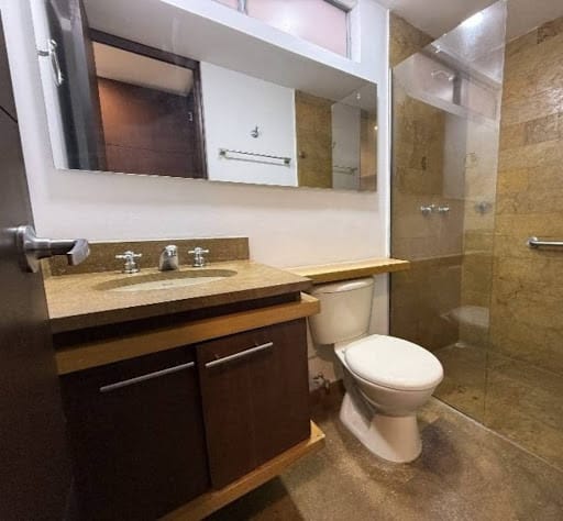 Apartamento de 2 alcobas en arriendo en Loma Del Escobero, Envigado, 84 m² · foto 13 de 24