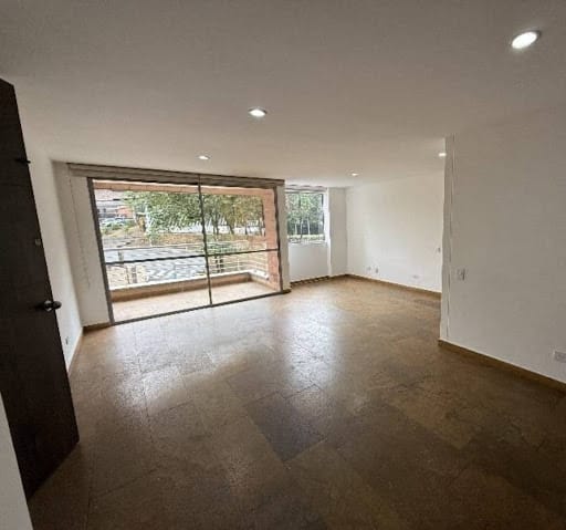 Apartamento de 2 alcobas en arriendo en Loma Del Escobero, Envigado, 84 m² · foto 15 de 24