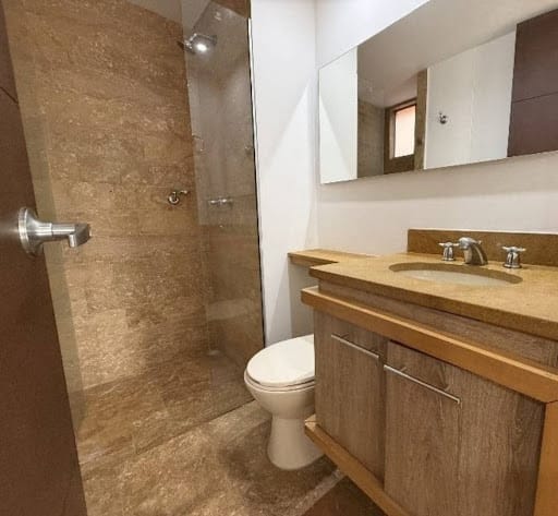 Apartamento de 2 alcobas en arriendo en Loma Del Escobero, Envigado, 84 m² · foto 24 de 24