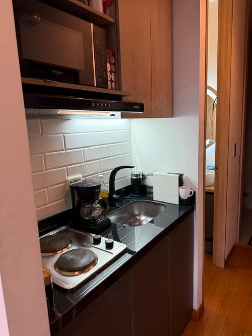 Apartamento de 1 alcoba en venta en Chico Norte, Bogotá, 18 m² · foto 6 de 9