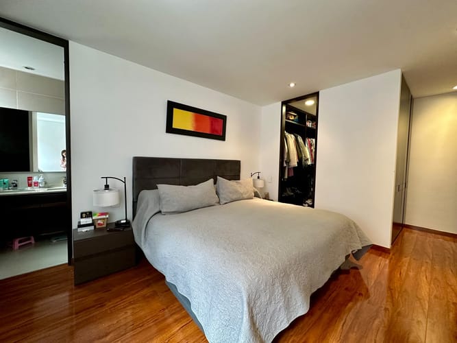 Apartamento de 3 alcobas en venta en Colina Campestre, Bogotá, 129 m² · foto 6 de 16