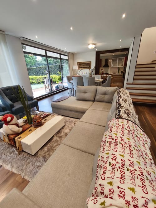 Casa de 4 alcobas en arriendo en Pueblo Viejo, Cota, 180 m² · foto 2 de 23