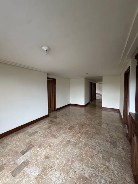 Apartamento de 4 alcobas en venta en Manila, Medellín, 235 m² · foto 5 de 24