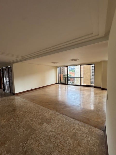 Apartamento de 4 alcobas en venta en Manila, Medellín, 235 m² · foto 6 de 24