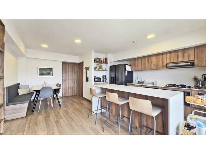 Apartamento de 2 alcobas en venta en Cañaveralejo, Sabaneta, 77 m² · foto 1 de 18