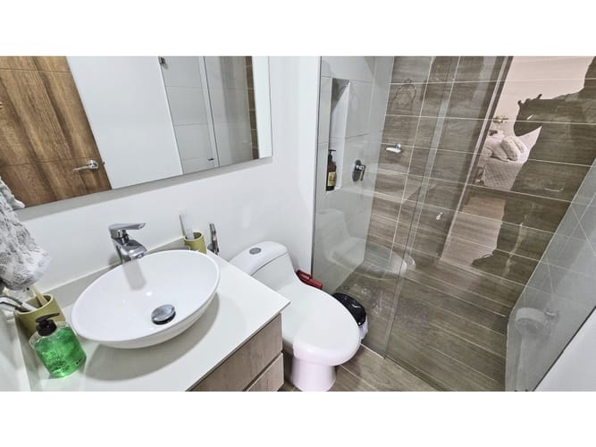 Apartamento de 2 alcobas en venta en Cañaveralejo, Sabaneta, 77 m² · foto 16 de 18