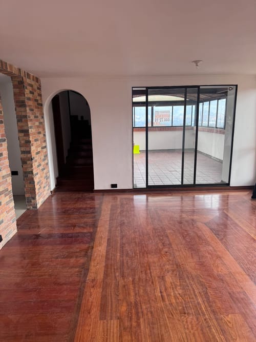 Apartamento de 2 alcobas en arriendo en Los Balsos, Medellín, 183 m² · foto 4 de 14