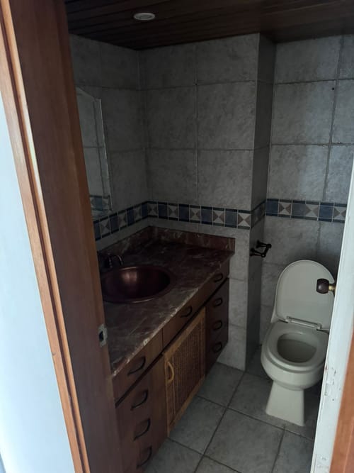 Apartamento de 2 alcobas en arriendo en Los Balsos, Medellín, 183 m² · foto 8 de 14