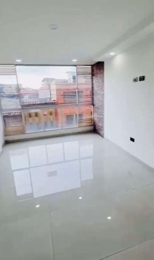 Apartamento de 2 alcobas en venta en Fontibon, Bogotá, 54 m² · foto 2 de 15