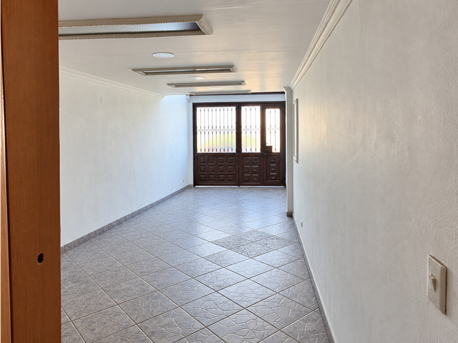 Casa de 5 alcobas en venta en Jazmin, Bogotá, 218 m² · foto 6 de 21