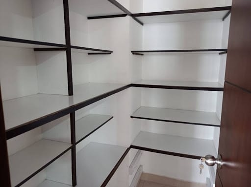 Apartamento de 3 alcobas en arriendo en La Calera, Medellín, 227 m² · foto 13 de 21
