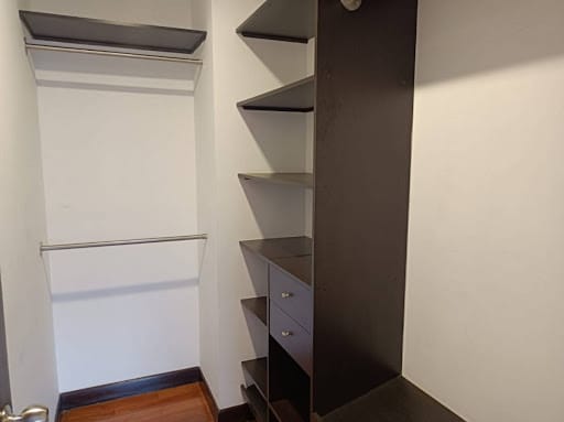 Apartamento de 3 alcobas en arriendo en La Calera, Medellín, 227 m² · foto 14 de 21